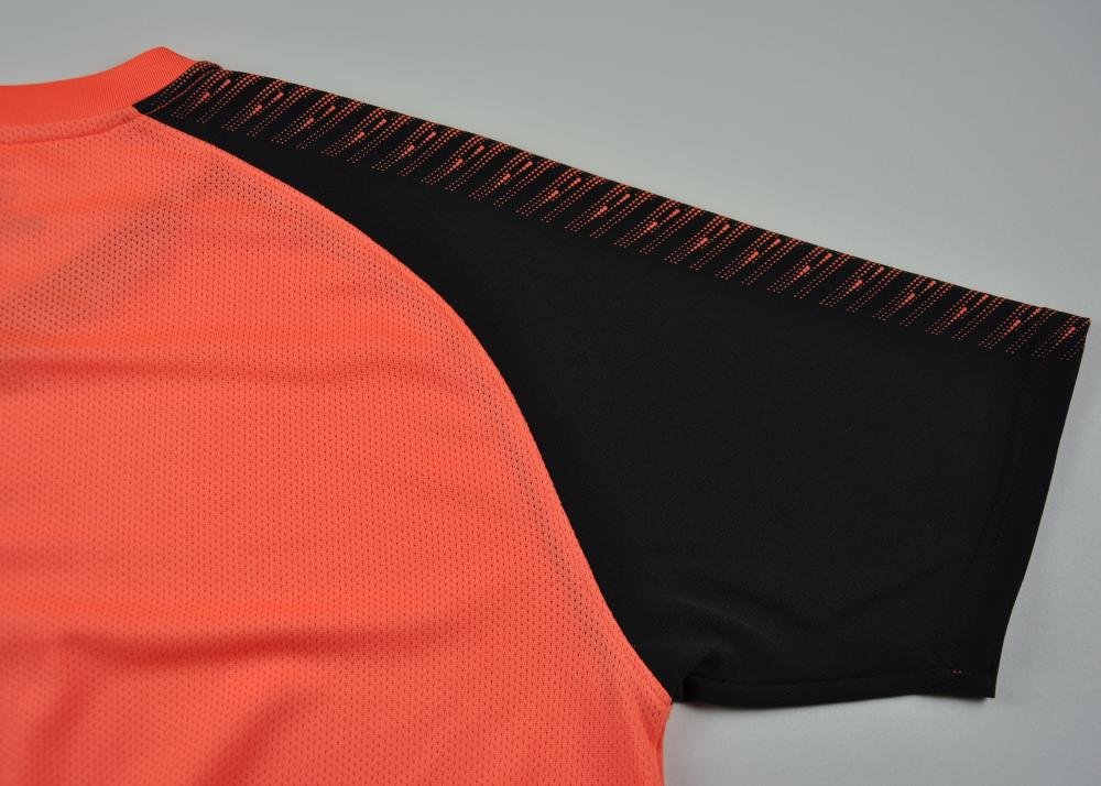 Close-up factory photo of premium grade Orange soccer uniform set by professional wholesale soccer jerseys (3)