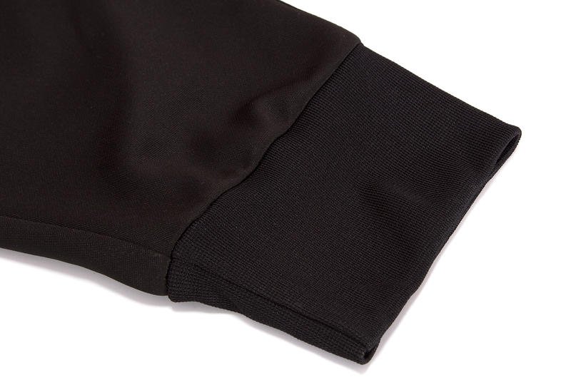 Ribbed cuffed ankle detail of black jogger sports pants